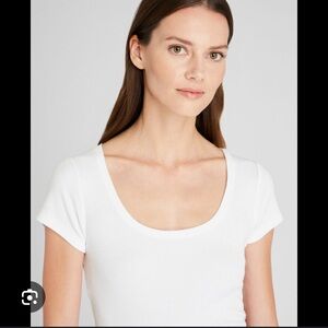 Club Monaco Scoop neck Bowee tee White XXS